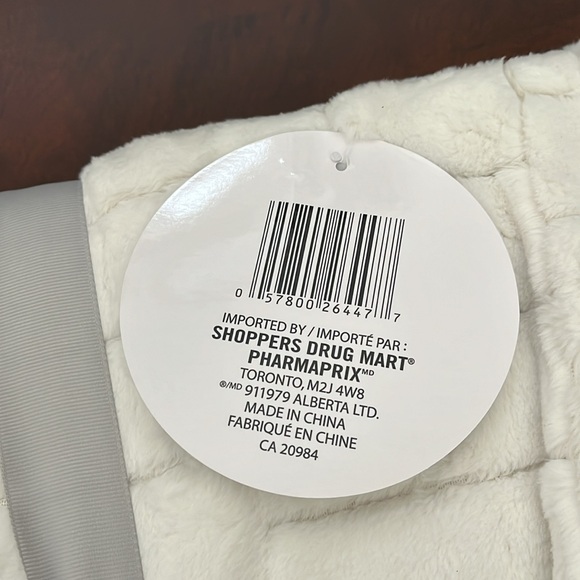 Plush Throw - Picture 4 of 4